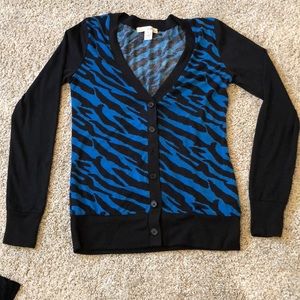 Long sleeve lightweight cardigan